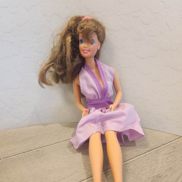 Lot of 2 Collectible Vintage Barbies - Heart Family Mother - Picture 5 of 6